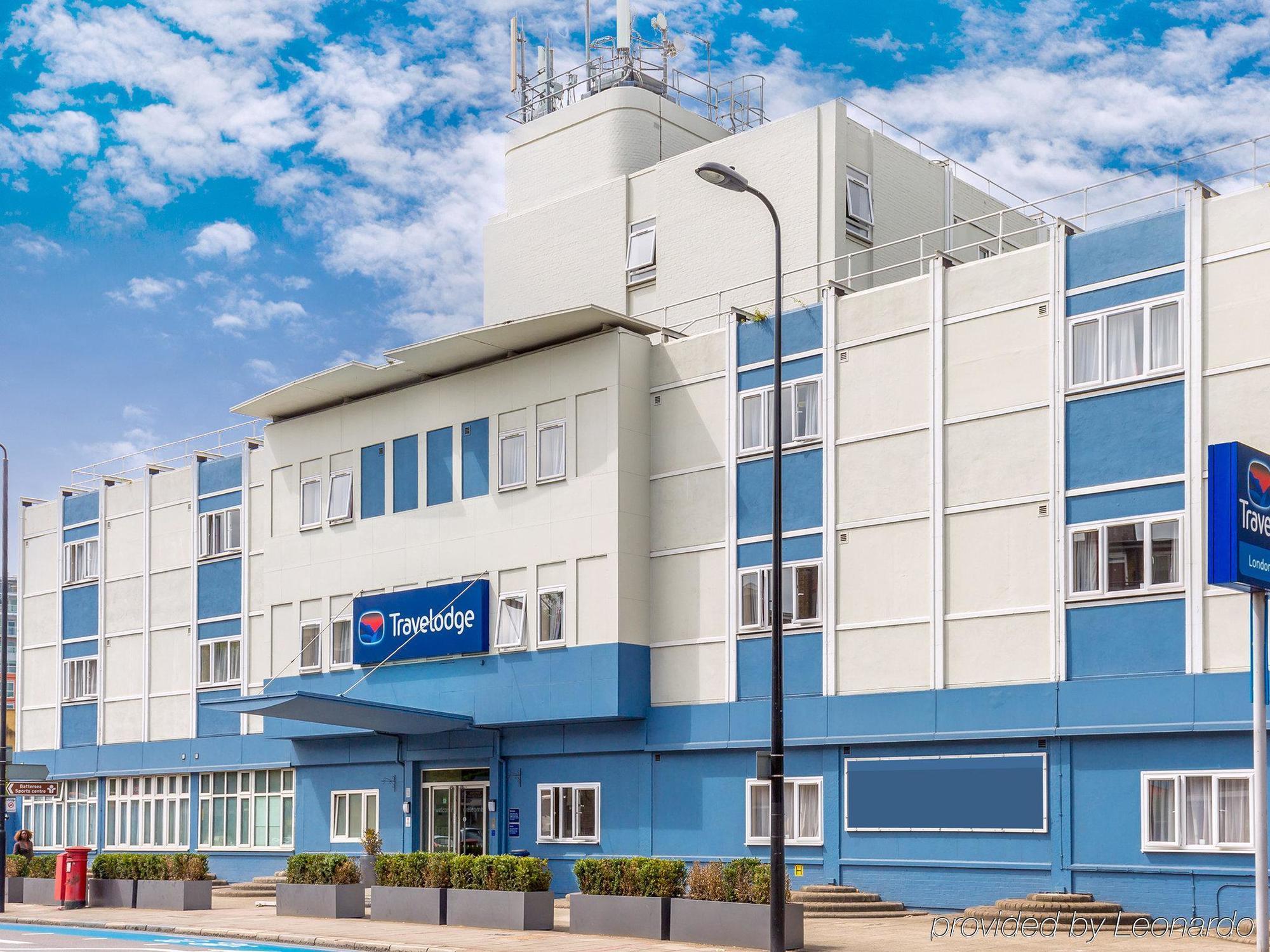Travelodge Battersea Лондон Екстериор снимка